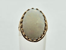 Load image into Gallery viewer, 0968: Vintage: 9ct Gold Large Cabochon White Opal Ring- Date- Mark 1979
