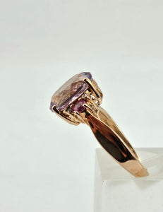 1006: Vintage: Rare 9ct Rose Gold Amethyst Morganites Diamonds Cocktail Ring- superb combination