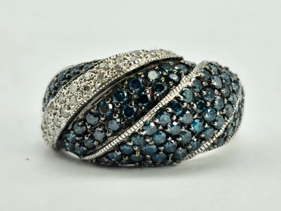 6433 :Vintage:  9ct White Gold Blue & White Natural Diamonds (1.73ct)