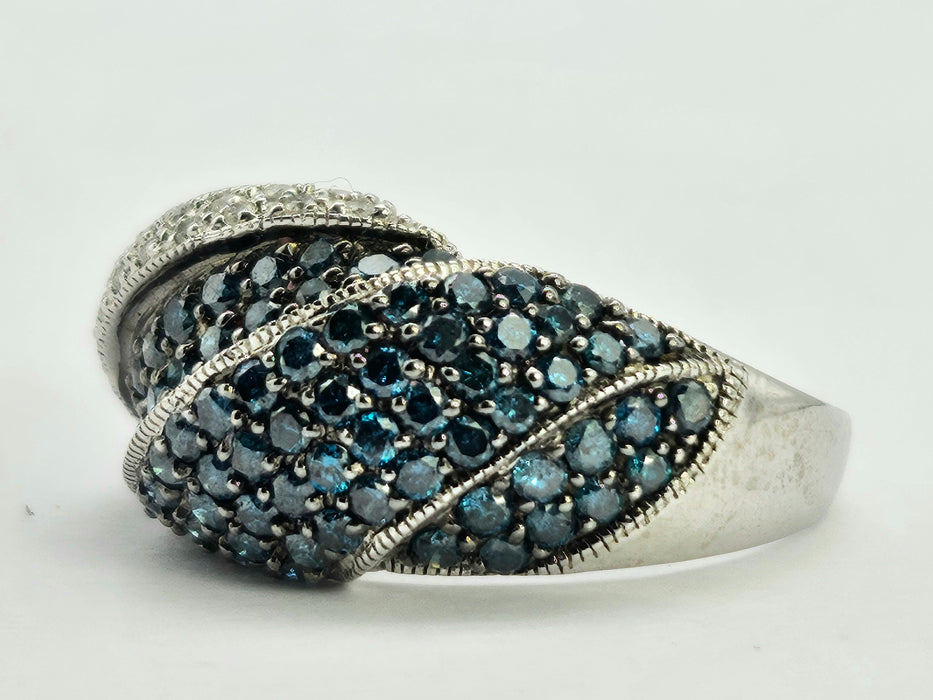 6433 :Vintage:  9ct White Gold Blue & White Natural Diamonds (1.73ct)