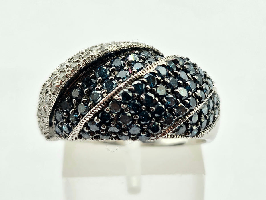 6433 :Vintage:  9ct White Gold Blue & White Natural Diamonds (1.73ct)
