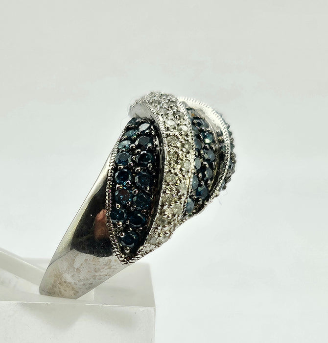 6433 :Vintage:  9ct White Gold Blue & White Natural Diamonds (1.73ct)