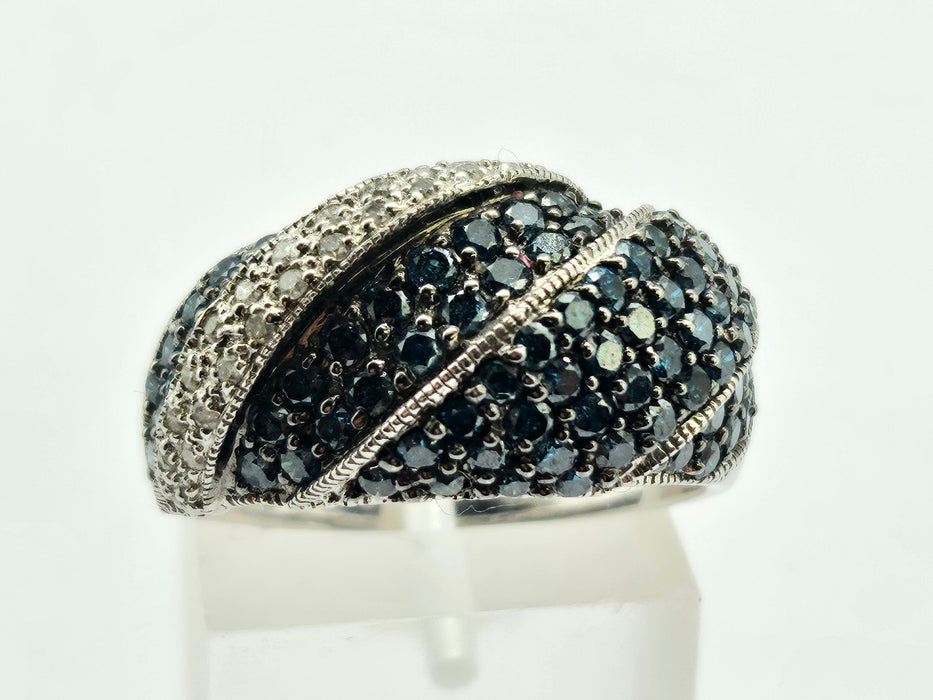 6433 :Vintage:  9ct White Gold Blue & White Natural Diamonds (1.73ct)