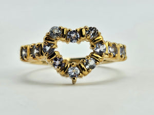 1032: Vintage: 9ct Gold Violet Blue Tanzanites Heart- Set Ring-