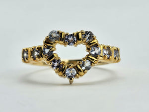 1032: Vintage: 9ct Gold Violet Blue Tanzanites Heart- Set Ring-