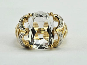 1044: Vintage: 9ct Gold Large Glacier Topaz 8 Diamonds Cocktail Ring- sparkling statement piece.