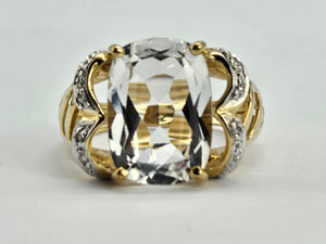 1044: Vintage: 9ct Gold Large Glacier Topaz 8 Diamonds Cocktail Ring- sparkling statement piece.