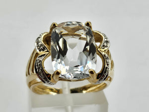 1044: Vintage: 9ct Gold Large Glacier Topaz 8 Diamonds Cocktail Ring- sparkling statement piece.