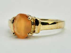 1277: Vintage: 9ct Gold Fire Opal Solitaire Ring- striking colours