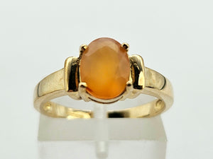 1277: Vintage: 9ct Gold Fire Opal Solitaire Ring- striking colours