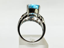 Load image into Gallery viewer, 1325: Vintage: Dramatic: 9ct White Gold Large Swiss Blue Topaz Cocktail Ring
