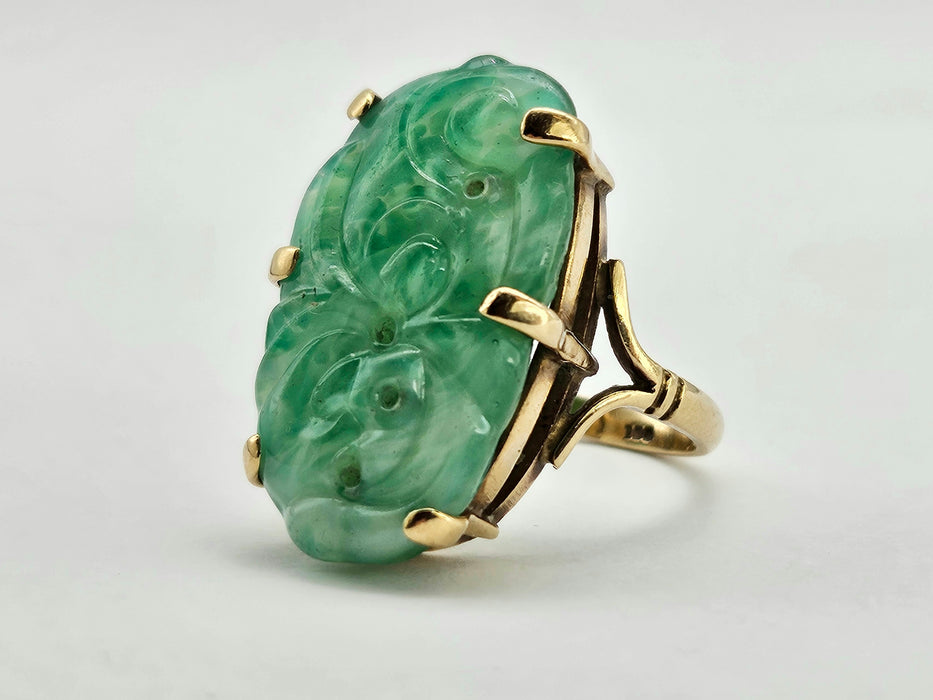 6251 Vintage 9ct Gold Large Carved Chinese Jade Statement Ring