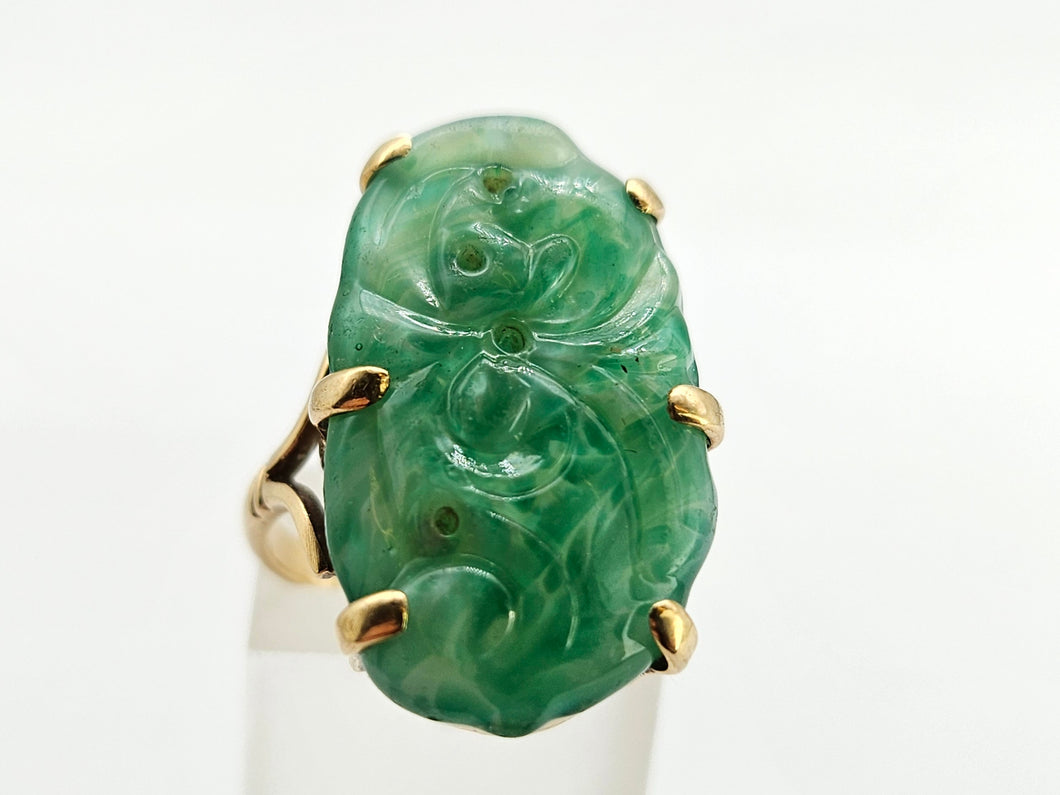 6251 Vintage 9ct Gold Large Carved Chinese Jade Statement Ring