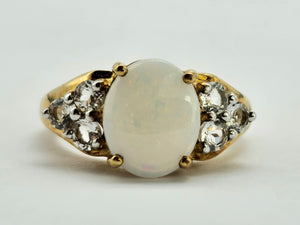 1334: Vintage (1960's) 9ct Gold Cabochon White Opal Topaz Dress Ring- lovely combination