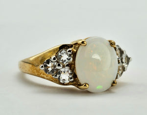 1334: Vintage (1960's) 9ct Gold Cabochon White Opal Topaz Dress Ring- lovely combination