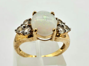 1334: Vintage (1960's) 9ct Gold Cabochon White Opal Topaz Dress Ring- lovely combination