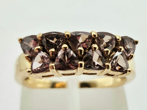 1038: Vintage Rare 9ct Gold Green Chrysoberyl's Dress/Stacker Ring- delightful