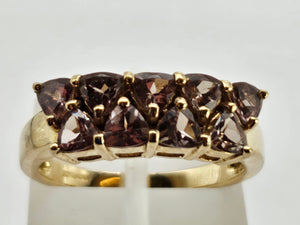 1038: Vintage Rare 9ct Gold Green Chrysoberyl's Dress/Stacker Ring- delightful