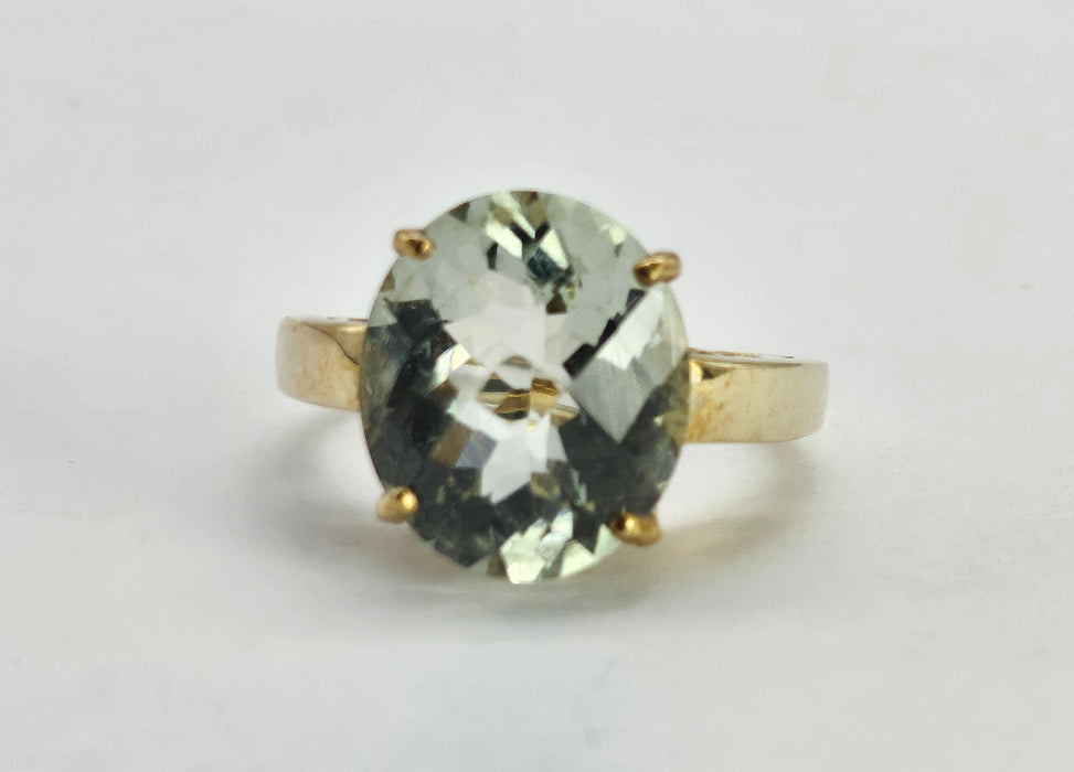 6342: Vintage: 9ct Gold Large Mint Green Tourmaline Cocktail Ring-