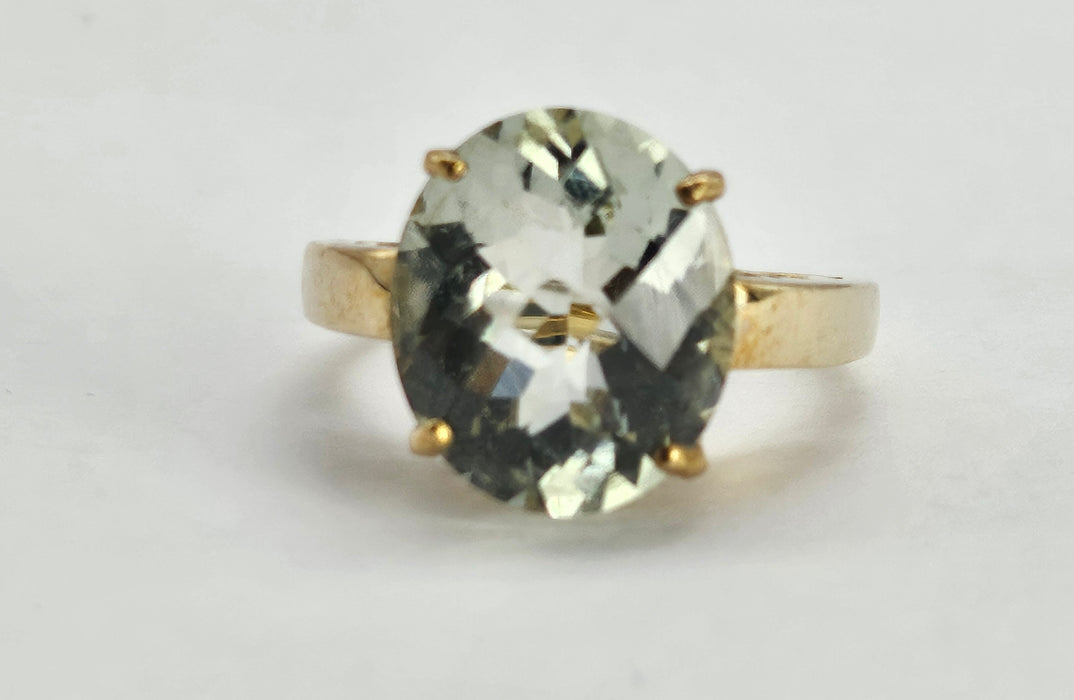 6342: Vintage: 9ct Gold Large Mint Green Tourmaline Cocktail Ring-