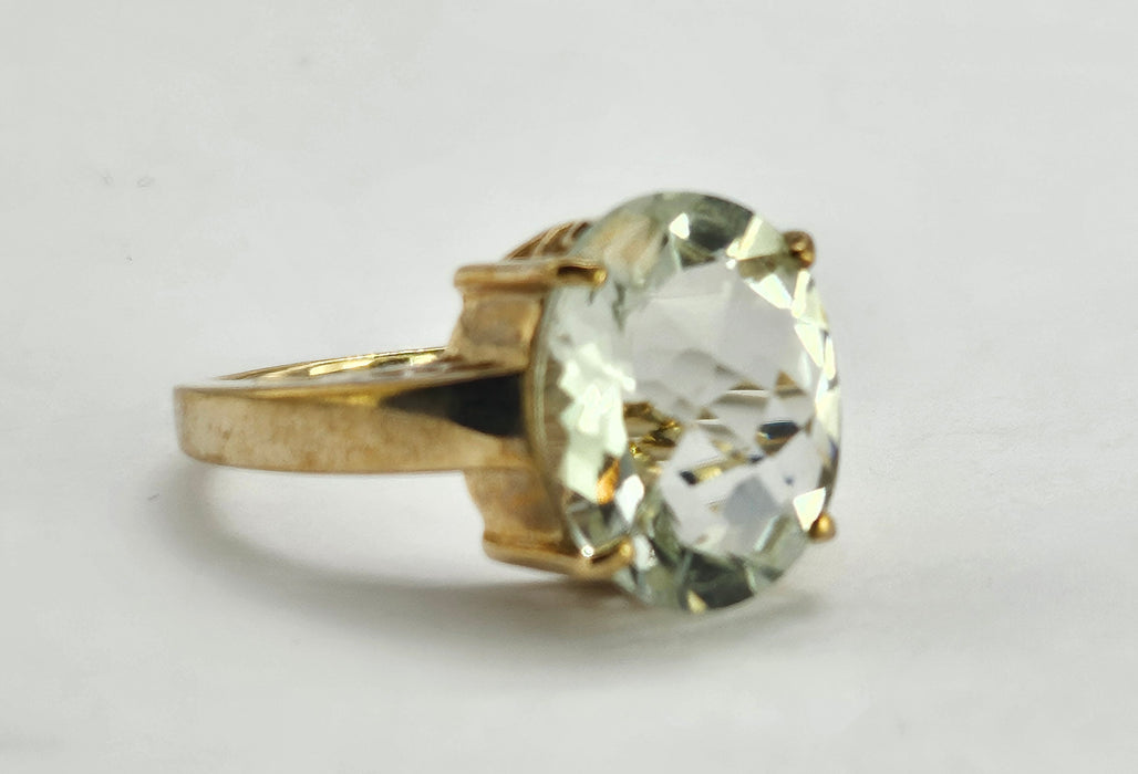 6342: Vintage: 9ct Gold Large Mint Green Tourmaline Cocktail Ring-