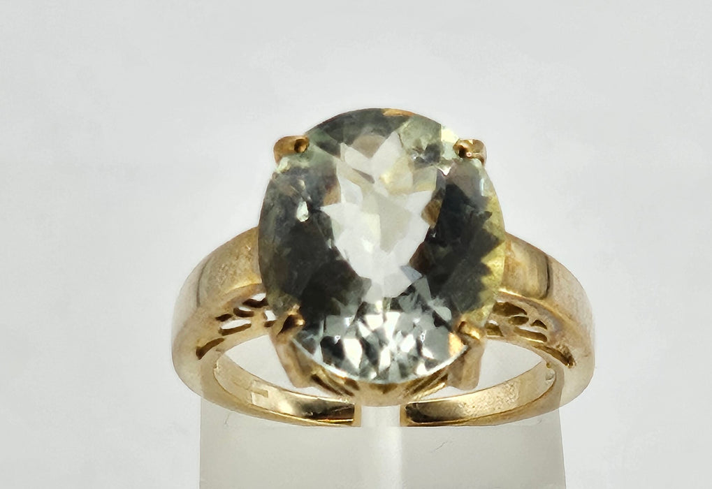 6342: Vintage: 9ct Gold Large Mint Green Tourmaline Cocktail Ring-