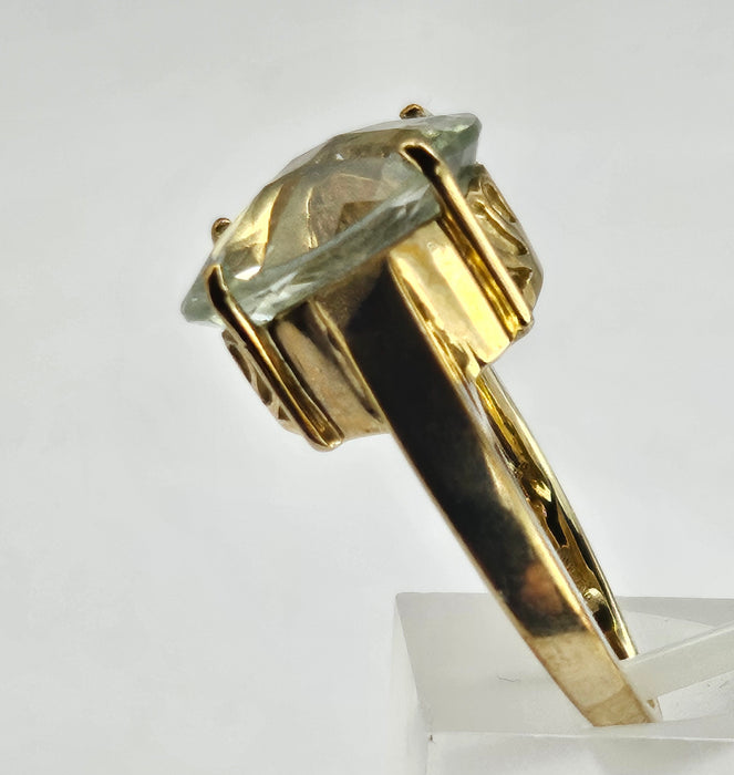 6342: Vintage: 9ct Gold Large Mint Green Tourmaline Cocktail Ring-