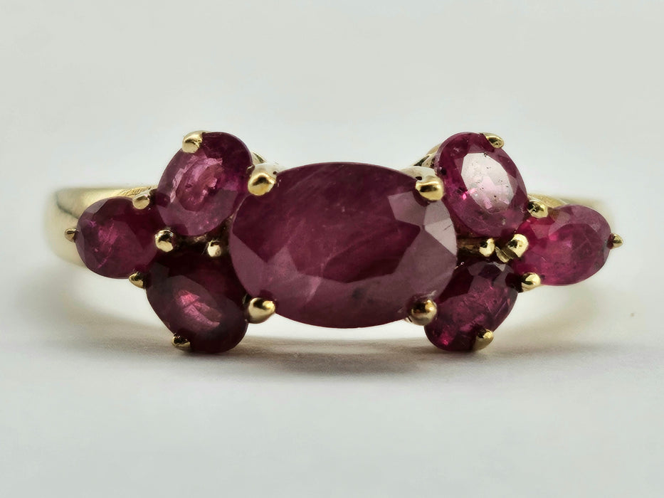 6343 Vintage: 9ct Gold 7 Raspberry Rubies Geometric Set Dress Ring