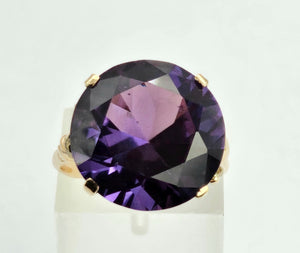 0967: Vintage: 14ct Gold Round Cut Purple Sapphire Cocktail Ring- Egyptian beauty