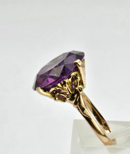 0967: Vintage: 14ct Gold Round Cut Purple Sapphire Cocktail Ring- Egyptian beauty