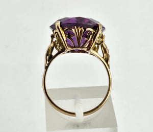 0967: Vintage: 14ct Gold Round Cut Purple Sapphire Cocktail Ring- Egyptian beauty