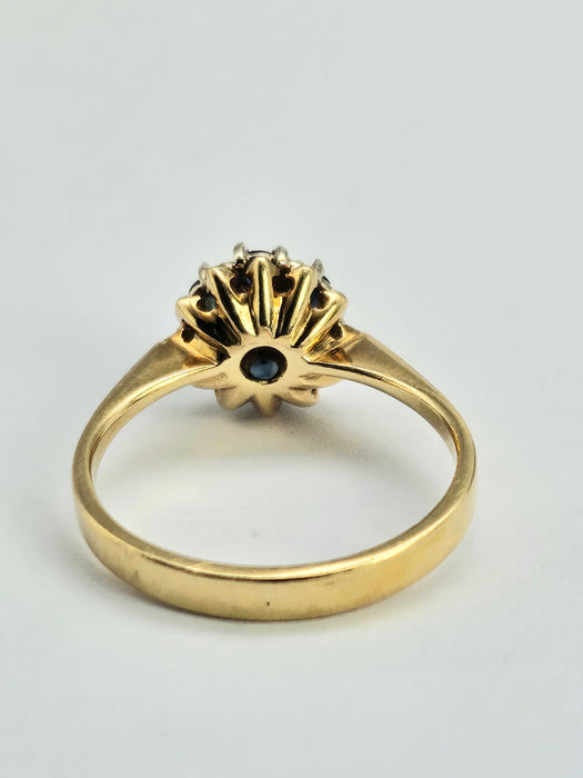 Vintage: 18ct Gold French Blue Sapphire & Diamond Flowerhead Ring — From 1967