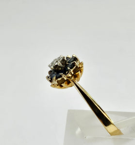 1057: Vintage: 18ct Gold French Blue Sapphires Diamonds Flower Head Ring