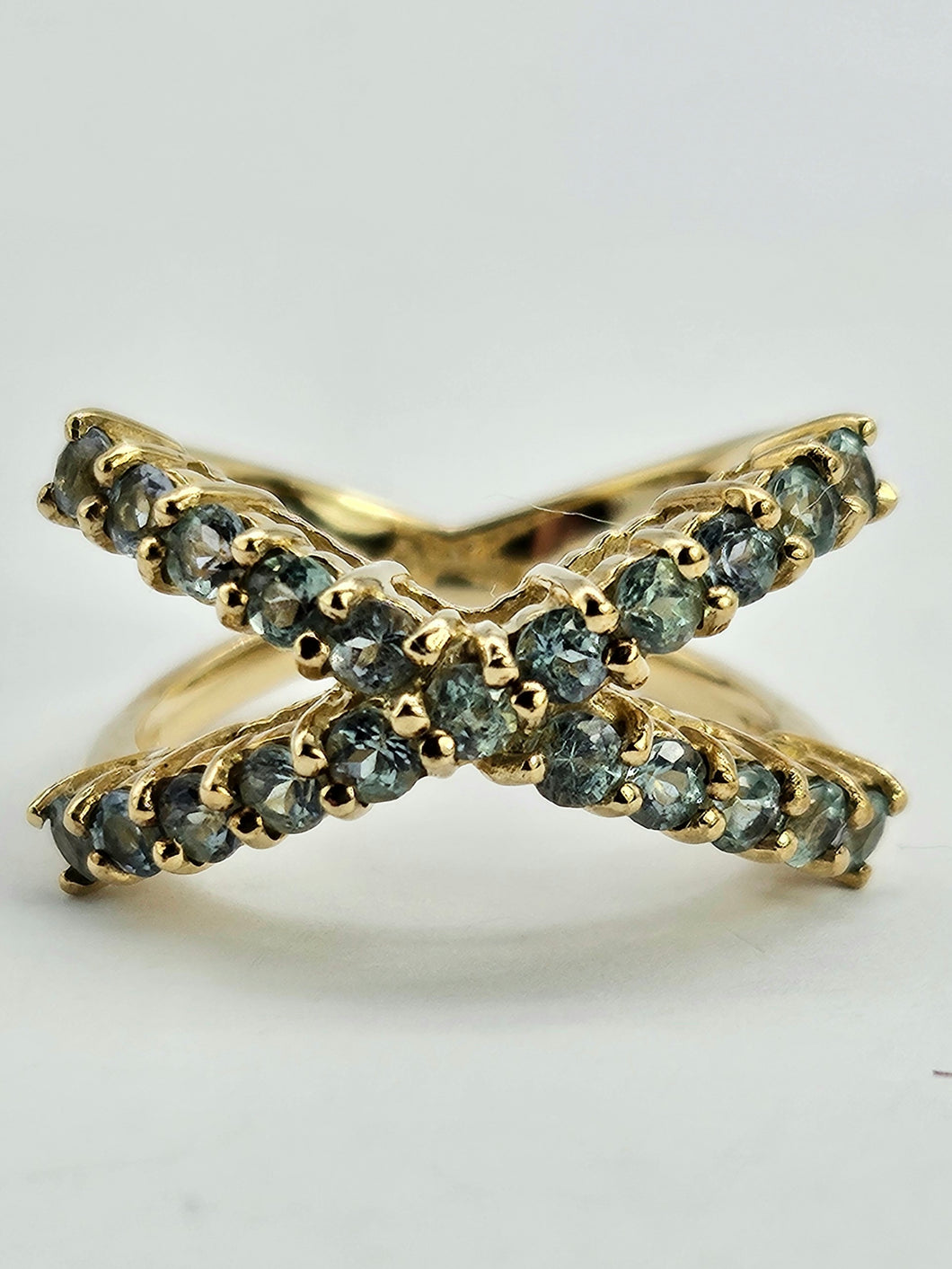 1335: Vintage; Spectacular 9ct Gold 21 Aquamarines Cocktail Ring- striking design