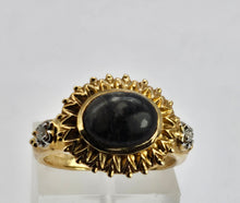 Cargar imagen en el visor de la galería, 1274: Vintage: 9ct Gold Cabochon &quot;Carbuncle&quot; Black Agate Diamonds Signet Ring
