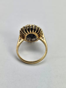 0384: Vintage: 9ct Gold Large Blue Sapphire 24 Diamonds Lady Diana Cluster Ring-