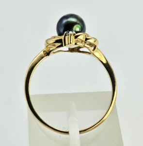 1254: Vintage:: 9ct Gold Tahitian Black Pearl Diamonds Dress Ring