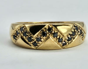 1297: Vintage: 9ct Gold 17 Black Diamonds Ring- sparkling symmetry