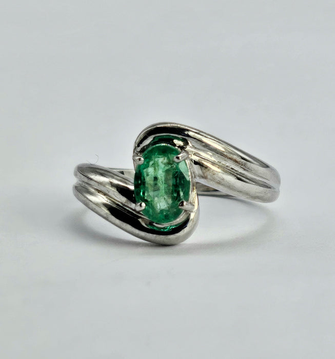 Vintage: 9ct White Gold Oval Emerald Bypass Solitaire Ring