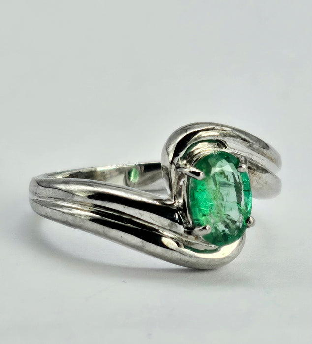 Vintage: 9ct White Gold Oval Emerald Bypass Solitaire Ring