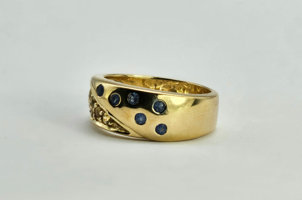 1308: Vintage: Statement 9ct Gold Yellow Sapphires Blue Sapphires Ring- reassuring weight