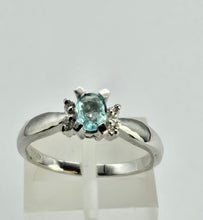 Cargar imagen en el visor de la galería, 0989: Vintage: 18ct White Gold Mint-Green Paraiba Tourmaline Diamonds Ring- rare, eye candy
