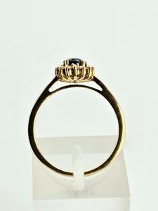 0996: Vintage: 9ct Gold French Blue Sapphire 16 Diamonds Cluster Ring- petite and sparkling