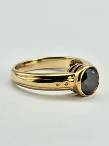 0998: Vintage: 9ct Gold Black Diamond White Diamonds Signet Ring- salt & pepper, eye candy