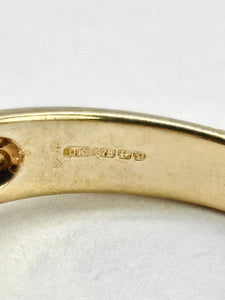 0998: Vintage: 9ct Gold Black Diamond White Diamonds Signet Ring- salt & pepper, eye candy
