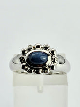 Cargar imagen en el visor de la galería, 1324: Vintage: Statement 9ct White Gold Star Sapphire Diamonds Cocktail Ring- rare and very fine example
