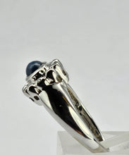 Cargar imagen en el visor de la galería, 1324: Vintage: Statement 9ct White Gold Star Sapphire Diamonds Cocktail Ring- rare and very fine example
