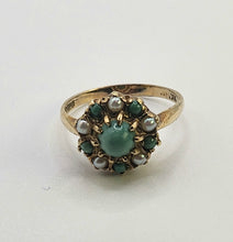 Cargar imagen en el visor de la galería, 1135: Vintage: 9ct Gold Green Jade  Pearls Floral Cluster Ring- Date Mark 1967
