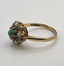 Cargar imagen en el visor de la galería, 1135: Vintage: 9ct Gold Green Jade  Pearls Floral Cluster Ring- Date Mark 1967
