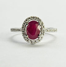 Cargar imagen en el visor de la galería, 1015: Vintage: 18ct White Gold Blood Red Ruby Diamonds Cluster Ring- Exquisit

